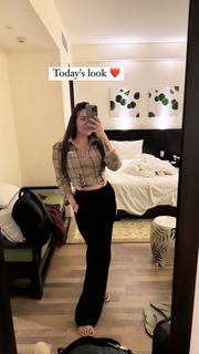 Pooja Janrao feet photo 4