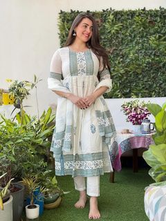 Pooja Janrao feet photo 3