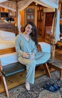 Pooja Janrao feet photo 13