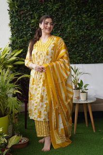 Pooja Janrao feet photo 10