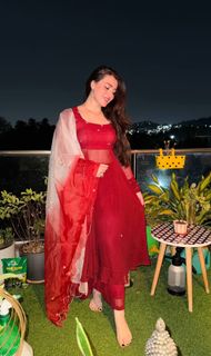 Pooja Janrao feet photo 9