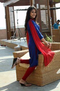 Pooja Jhaveri feet photo 4