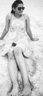 Pooja Jhaveri feet photo 7