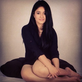 Poonam Bajwa feet photo 5