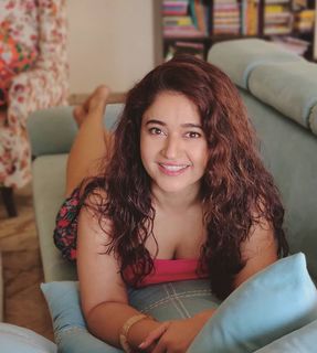 Poonam Bajwa feet photo 5