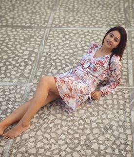 Poonam Bajwa feet photo 6