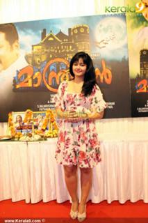 Poonam Bajwa feet photo 14