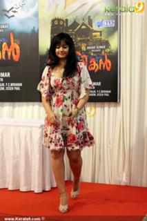 Poonam Bajwa feet photo 13