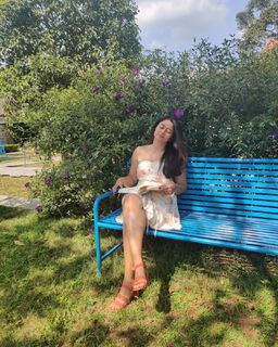 Poonam Bajwa feet photo 10