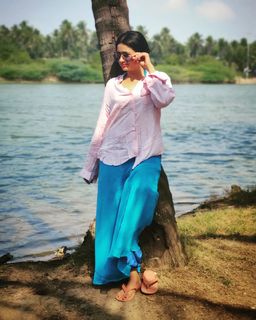Poonam Bajwa feet photo 7