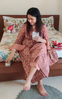 Poonam Bajwa feet photo 14