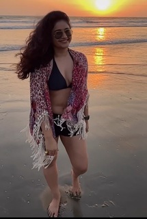 Poonam Bajwa feet photo 9