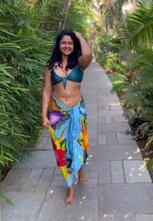 Poonam Bajwa feet photo 4