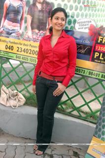 Poonam Bajwa feet photo 2