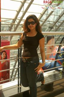 Poonam Bajwa feet photo 6