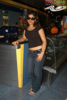 Poonam Bajwa feet photo 2