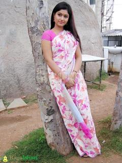 Poonam Bajwa feet photo 16