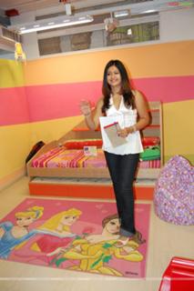 Poonam Bajwa feet photo 2