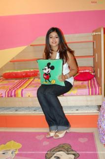 Poonam Bajwa feet photo 20