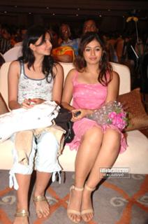 Poonam Bajwa feet photo 7