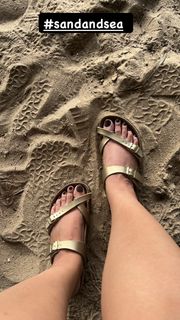 Poonam Bajwa feet photo 9