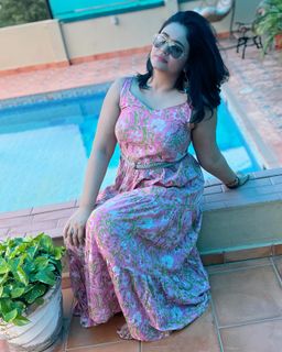 Poonam Bajwa feet photo 3