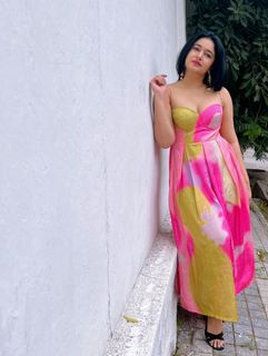 Poonam Bajwa feet photo 16