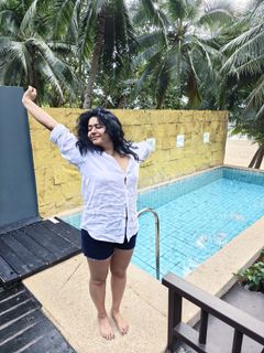 Poonam Bajwa feet photo 3