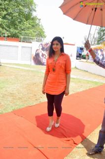 Poonam Bajwa feet photo 8