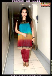 Poonam Dhillon feet photo 6