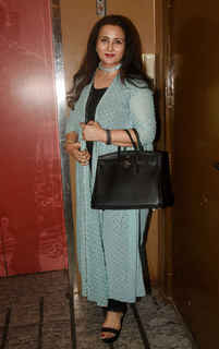 Poonam Dhillon feet photo 7