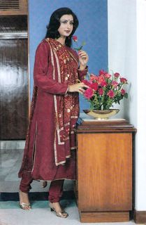 Poonam Dhillon feet photo 20