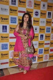 Poonam Dhillon feet photo 2