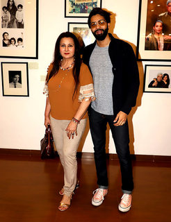 Poonam Dhillon feet photo 17