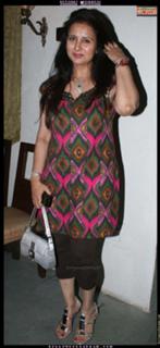 Poonam Dhillon feet photo 1