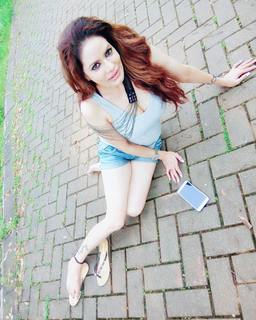 Poonam Jhawer feet photo 18