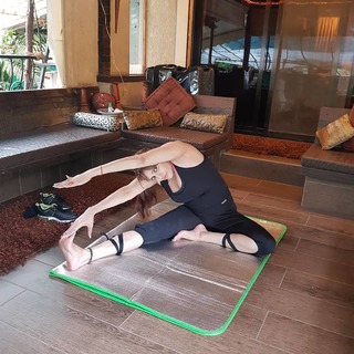 Poonam Jhawer feet photo 13
