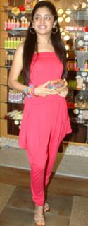 Poonam Kaur feet photo 20