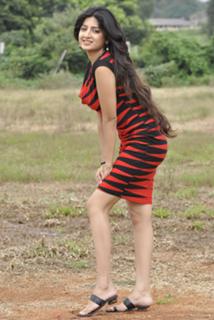 Poonam Kaur feet photo 1