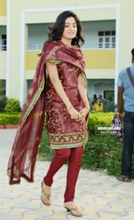 Poonam Kaur feet photo 19