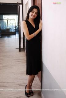 Poonam Kaur feet photo 2