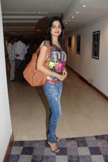 Poonam Kaur feet photo 9