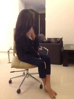 Poonam Pandey feet photo thumbnail