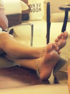 Poonam Pandey feet photo thumbnail