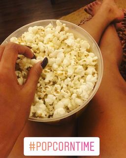 Poonam Pandey feet photo thumbnail