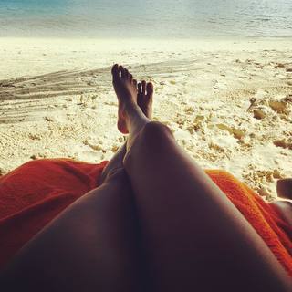 Poonam Pandey feet photo thumbnail