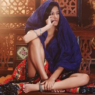 Poonam Pandey feet photo thumbnail