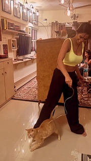 Poonam Pandey feet photo thumbnail