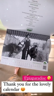 Poonam Pandey feet photo thumbnail