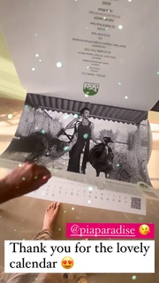 Poonam Pandey feet photo thumbnail